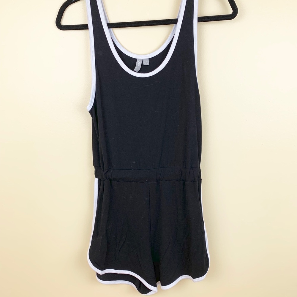 ♦️ASOS blank and white tank romper